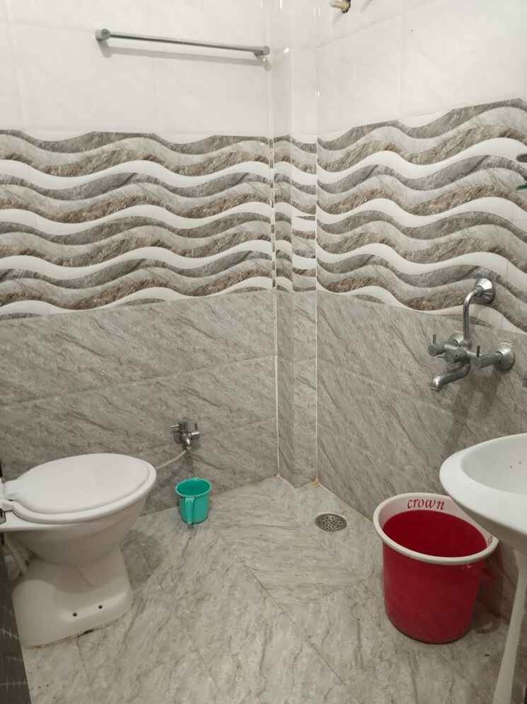 Bathroom, jankipuram extension 4 Bedroom 1000 Sq.Ft. Independent House In Jankipuram Extension Lucknow 8145889