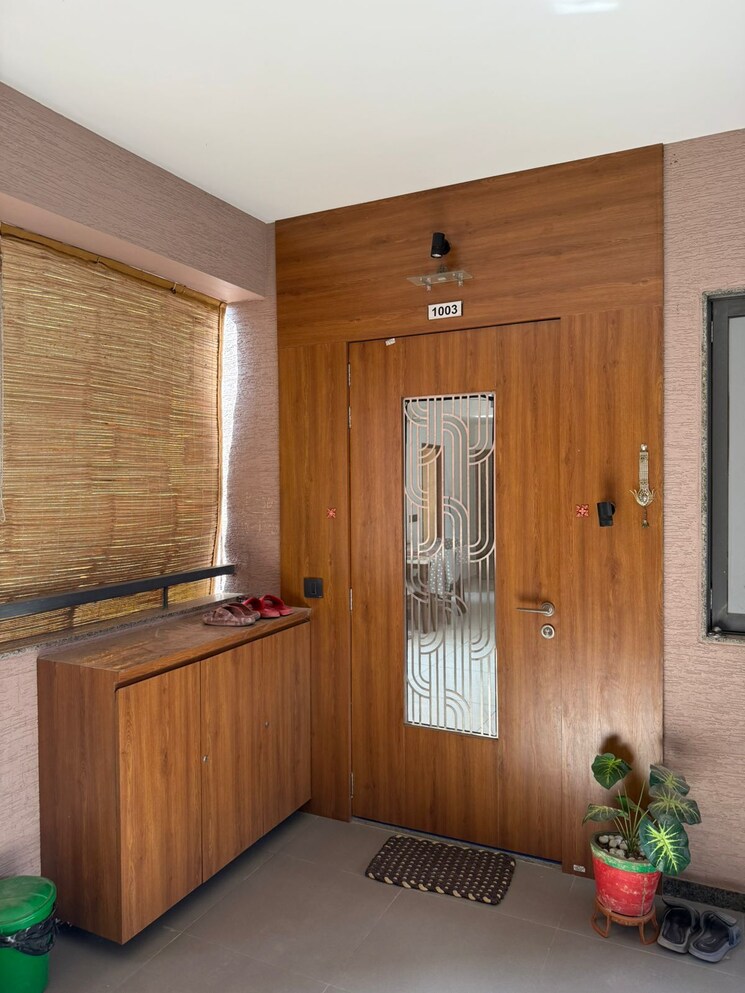 Room, jagatpur 2 Bedroom 159 Sq.Yd. Apartment In Jagatpur Ahmedabad 8145950