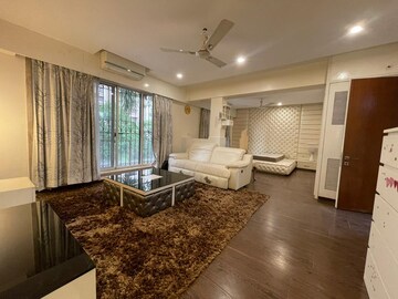 Living Room in 5 BHK Villa at Andheri West – for Rent