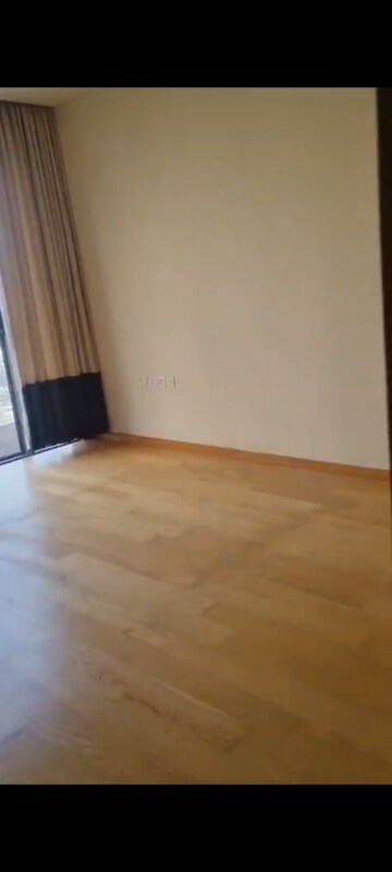 Room in 4 BHK Apartment at Embassy Lake Terrace, Hebbal – for Rent