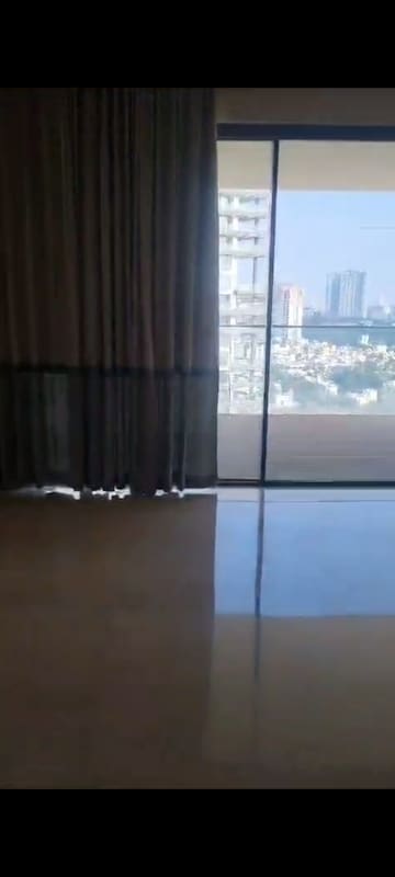 Room in 4 BHK Apartment at Embassy Lake Terrace, Hebbal – for Rent