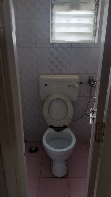Bathroom in 1 BHK Apartment at Kadavanthra – for Rent
