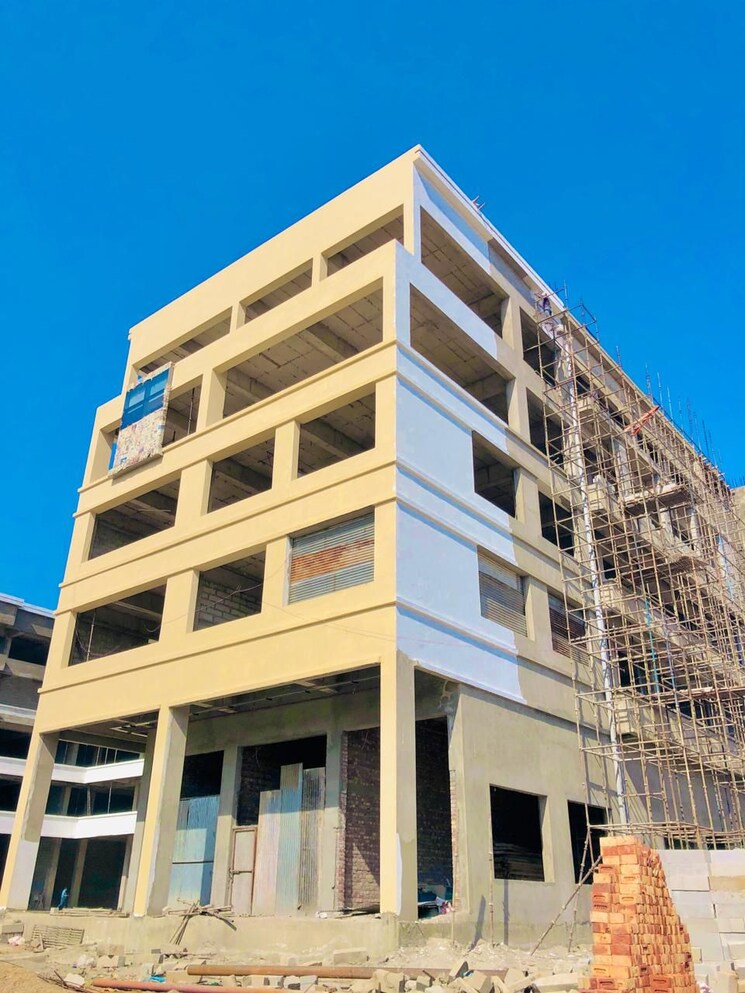 Exterior View, patiala road Commercial Showroom 140 Sq.Yd. In Patiala Road Zirakpur 8146223