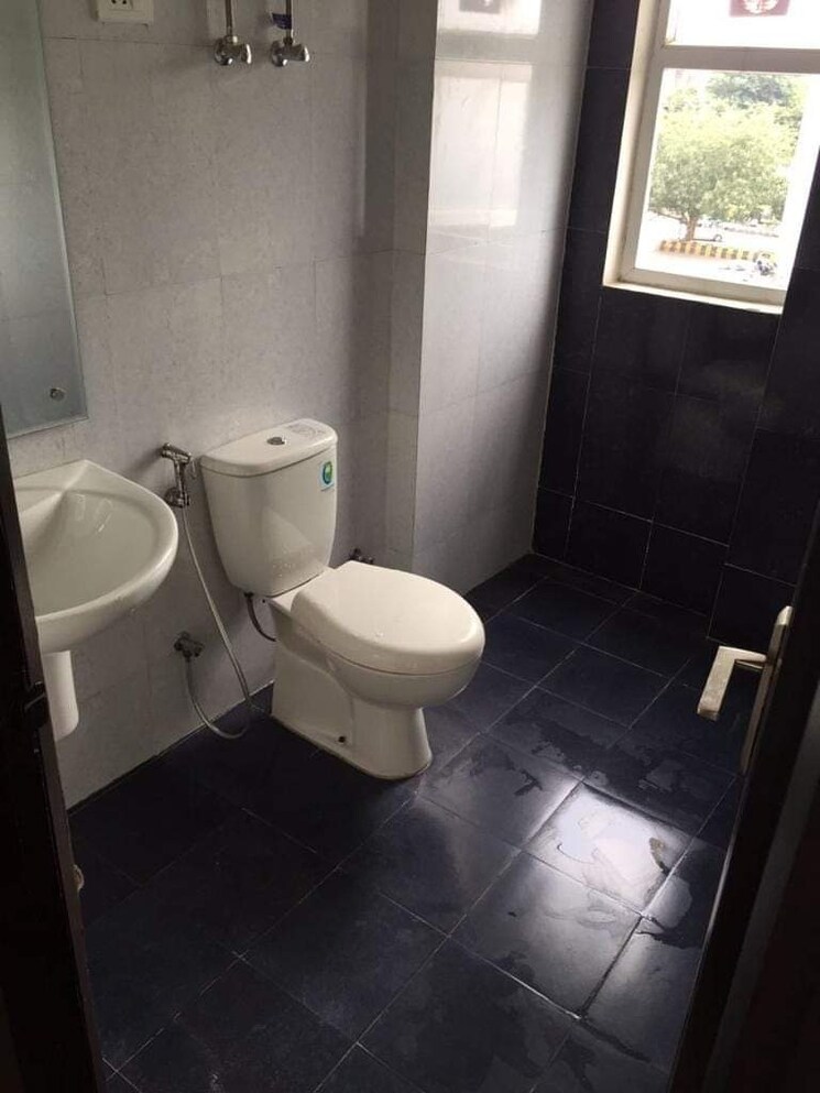 Bathroom, gulshan-bellina 3 Bedroom 1745 Sq.Ft. Apartment In Sector 16 Greater Noida Greater Noida 8146258