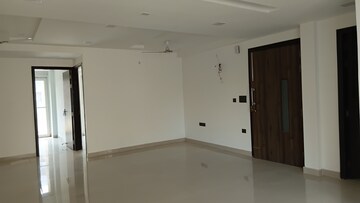 Room in 4 BHK Builder Floor at Ansal API Esencia, Sector 67 – for Rent