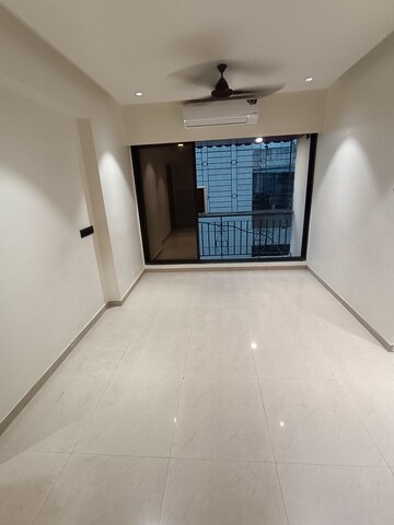 2 BHK Apartment For Rent in Seawoods