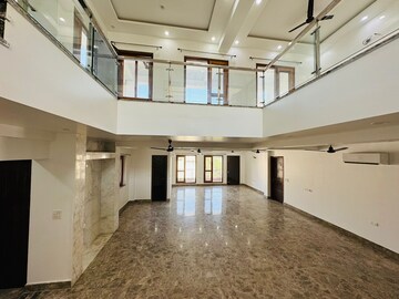Kitchen in 5 BHK Builder Floor at Royal Homez, Sector 43 – for Rent