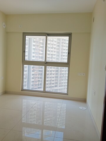 Room in 3 BHK Apartment at SD Epsilon, Kandivali East – for Sale