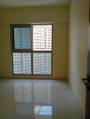 Room in 3 BHK Apartment at SD Epsilon, Kandivali East – for Sale