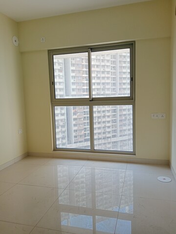 Room in 3 BHK Apartment at SD Epsilon, Kandivali East – for Sale