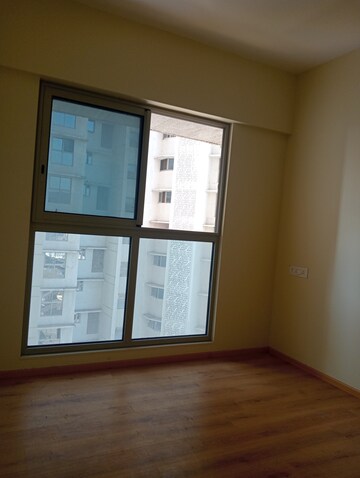 Room in 3 BHK Apartment at SD Epsilon, Kandivali East – for Sale