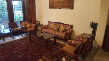 Living Room in 2 BHK Builder Floor at New Friends Colony – for Rent