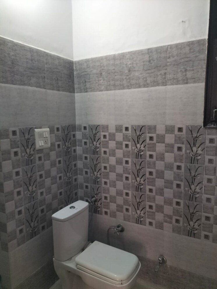 Bathroom, kharar 2 Bedroom 1035 Sq.Ft. Builder Floor In Kharar Mohali 8146322