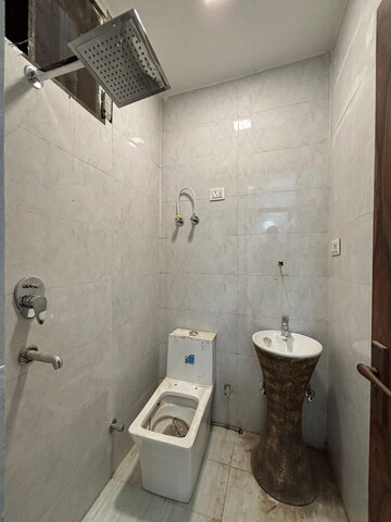 Bathroom in 3 BHK Builder Floor at Parakh Homes, Gyan Khand I – for Rent