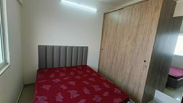 Bedroom in 2 BHK Apartment at Swapnalok Towers, Malad East – for Rent