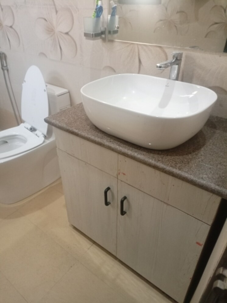 Bathroom, sudarshan park 2 Bedroom 600 Sq.Ft. Builder Floor In Sudarshan Park Delhi 8146354