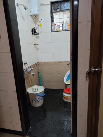 Bathroom in 1.5 BHK Apartment at Sector 50 – for Rent