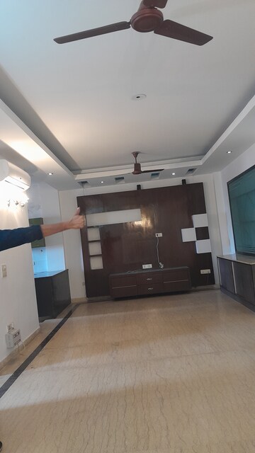 Kitchen in 3 BHK Builder Floor at Unitech South City II, Sector 50 – for Rent