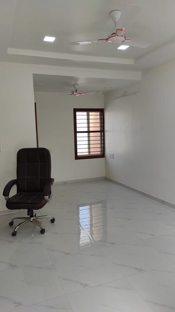 Master Bedroom in 4 BHK Villa at Satellite – for Rent