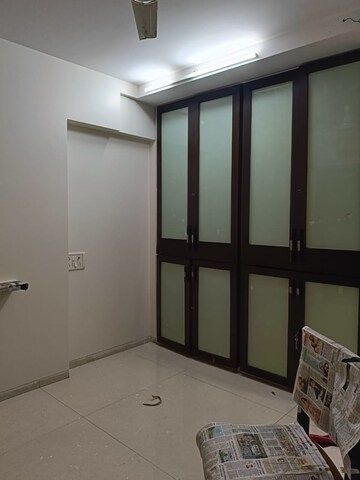 Room in 3 BHK Apartment at Lokhandwala Harmony, Worli – for Rent