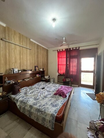 Bedroom in 2 BHK Builder Floor at Sector 55 – for Rent