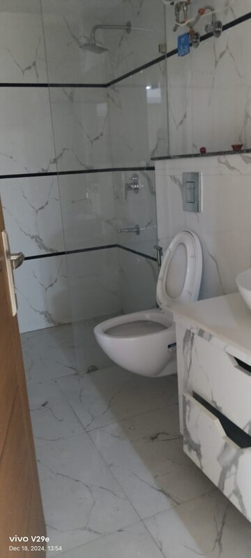 Bathroom in 3 BHK Builder Floor at Eros Rosewood City, Sector 49 – for Rent