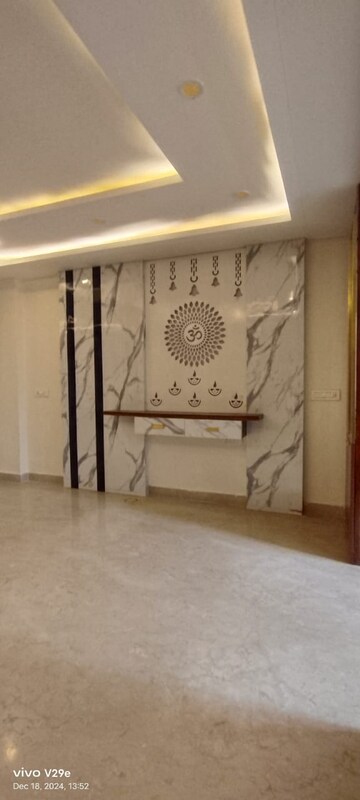 Room in 3 BHK Builder Floor at Eros Rosewood City, Sector 49 – for Rent