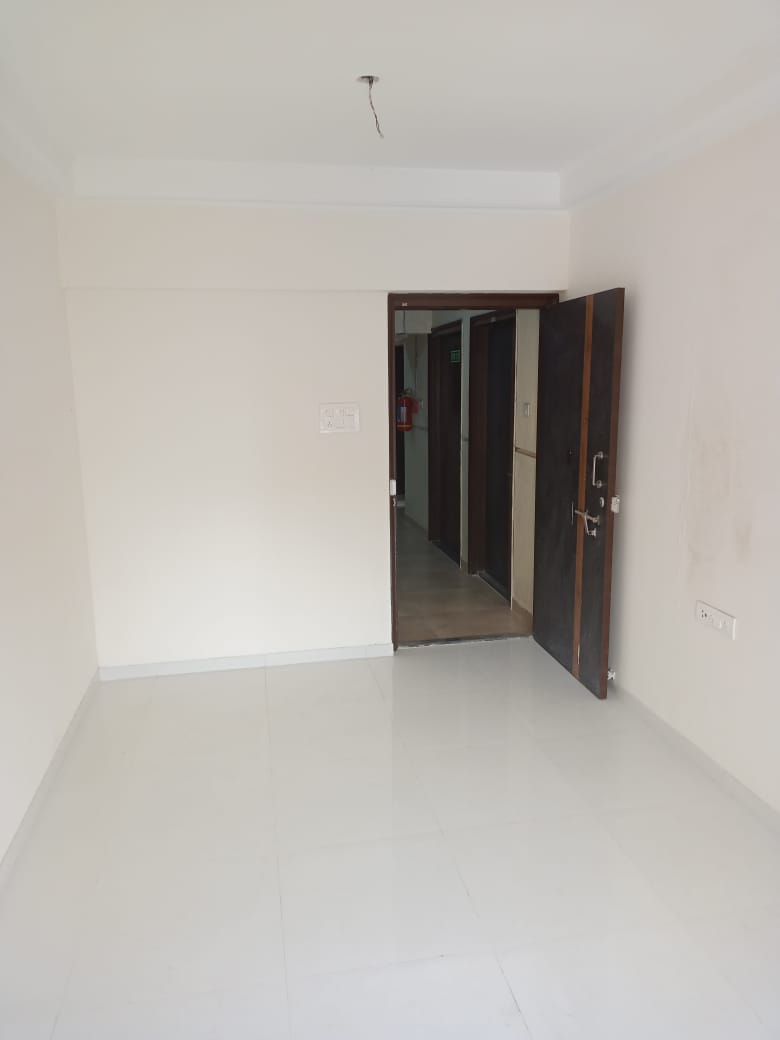 1 BHK 600 Sq.Ft. Apartment in Puraniks Glorio Grand Central