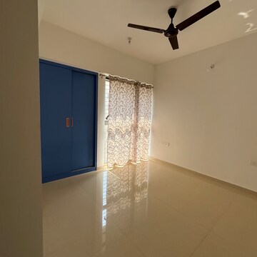Room in 3 BHK Apartment at Lodha Palava Aurora B and C, Katai Village – for Rent