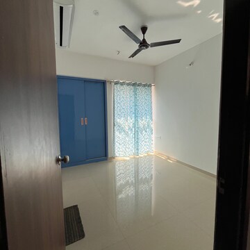 Room in 3 BHK Apartment at Lodha Palava Aurora B and C, Katai Village – for Rent