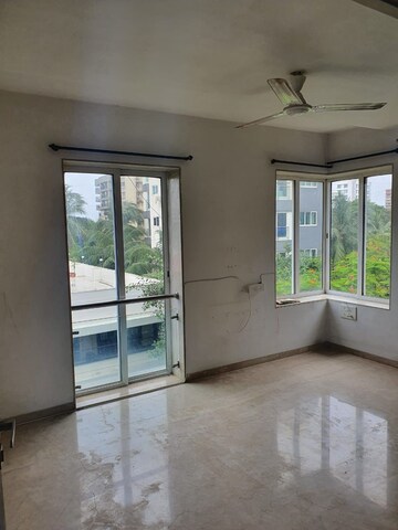 Room in 2 BHK Apartment at Chetan Apartment Ghatkoper, Ghatkopar East – for Rent