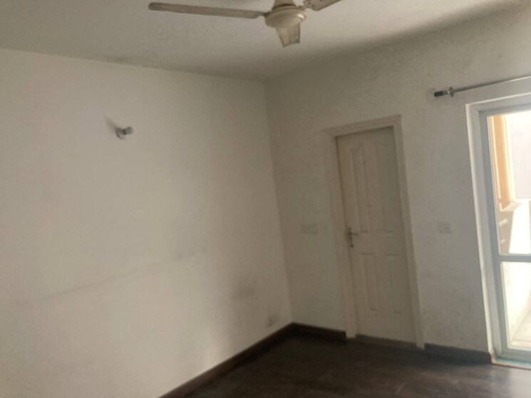 Room, sector 21d 3 Bedroom 250 Sq.Ft. Builder Floor In Sector 21d Faridabad 8146561