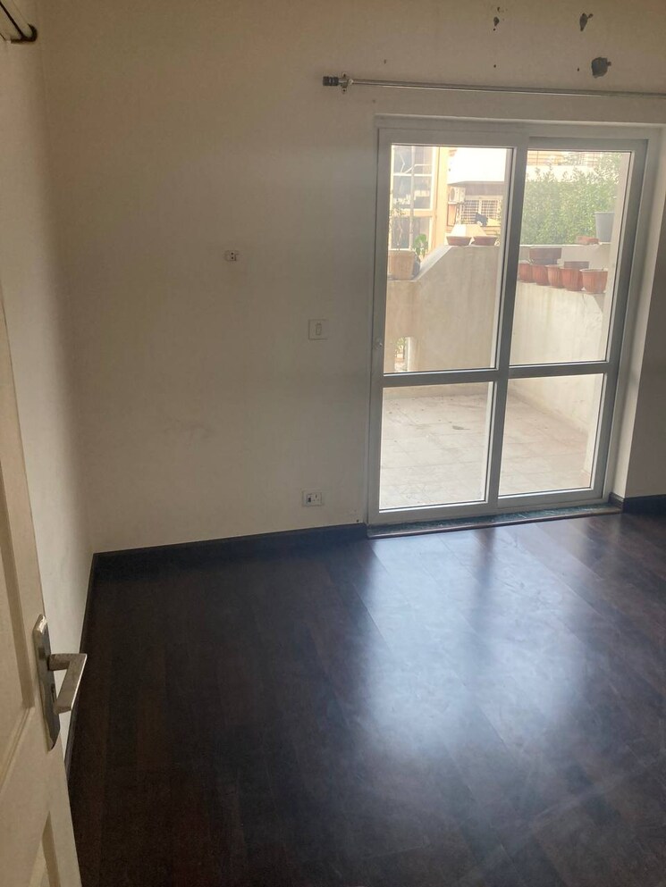 Room, sector 21d 3 Bedroom 250 Sq.Ft. Builder Floor In Sector 21d Faridabad 8146561