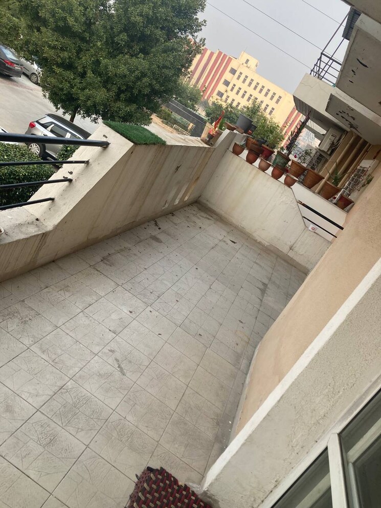 Balcony, sector 21d 3 Bedroom 250 Sq.Ft. Builder Floor In Sector 21d Faridabad 8146561