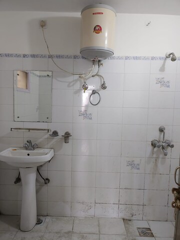 Bathroom in 2 BHK Apartment at Gomti Nagar – for Rent