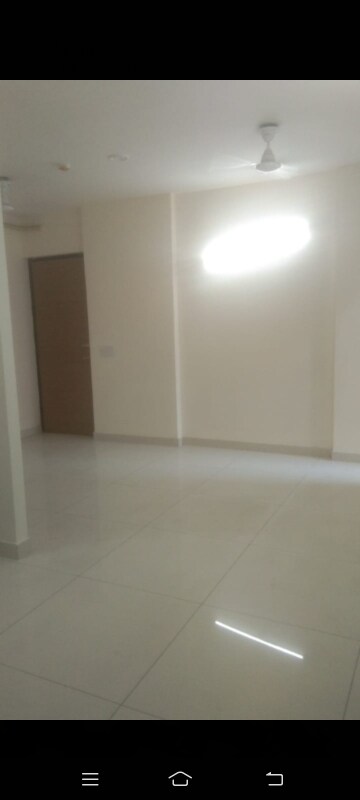 Room in 3 BHK Apartment at Saya Gold Avenue, Vaibhav Khand – for Rent