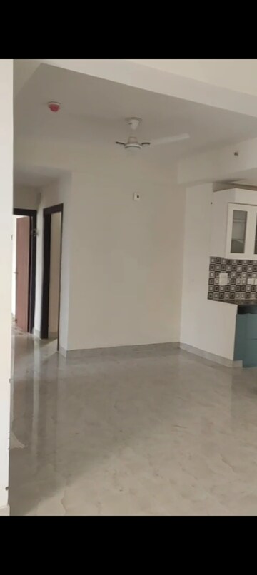 Room in 3.5 BHK Apartment at VVIP Mangal, Raj Nagar Extension – for Rent