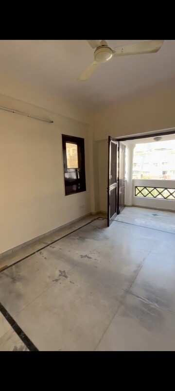 Room in 4 BHK Penthouse at Niho Hi Bird Scottish Garden, Ahinsa Khand ii – for Sale