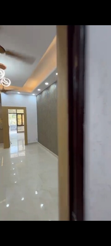 Room in 2 BHK Builder Floor at Maya Homes, Indrapuram – for Sale