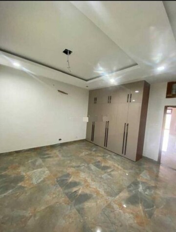 Room in 4 BHK Villa at Ansal Sushant Golf city, Sushant Golf City – for Rent