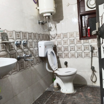 Team Area in 1 BHK Builder Floor at Malviya Nagar – for Rent