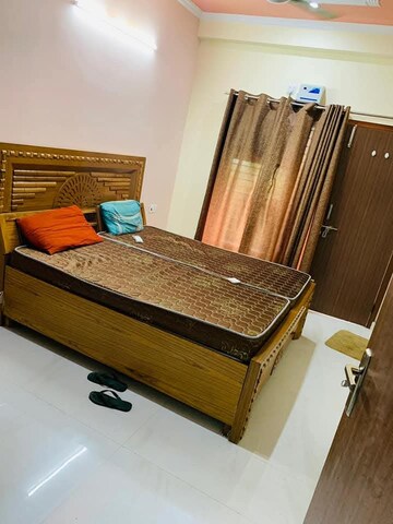 Bedroom in 1 RK Builder Floor at SR Homes Gurgaon, Sector 41 – for Rent