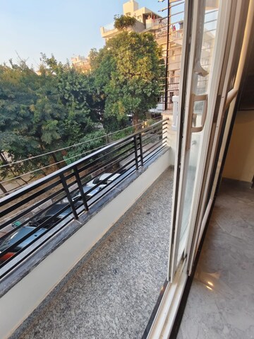 Balcony in 1 RK Builder Floor at SR Homes Gurgaon, Sector 41 – for Rent