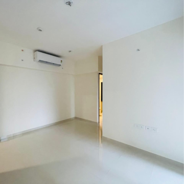 Room in 1 BHK Apartment at Lodha Amara, Sandoz Baug – for Rent