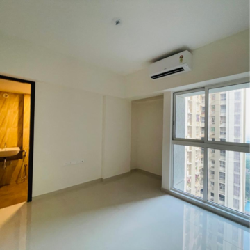 Room in 1 BHK Apartment at Lodha Amara, Sandoz Baug – for Rent