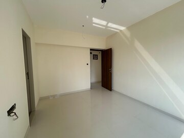 Room in 3 BHK Apartment at Lotus Sky Garden, Malad West – for Sale