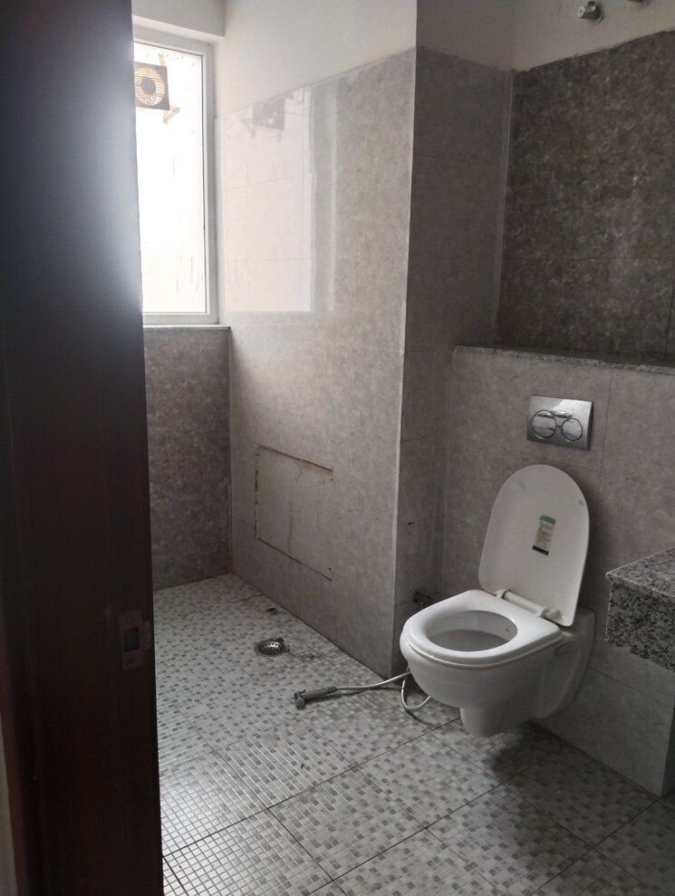 Bathroom, landmark-the-residency 3 Bedroom 1710 Sq.Ft. Apartment In Sector 103 Gurgaon 8146854