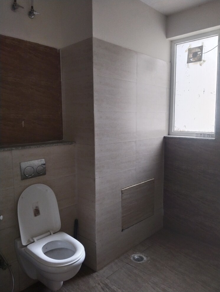Bathroom, landmark-the-residency 3 Bedroom 1710 Sq.Ft. Apartment In Sector 103 Gurgaon 8146854