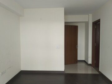 Room in 3 BHK Apartment at Landmark The Residency, Sector 103 – for Sale