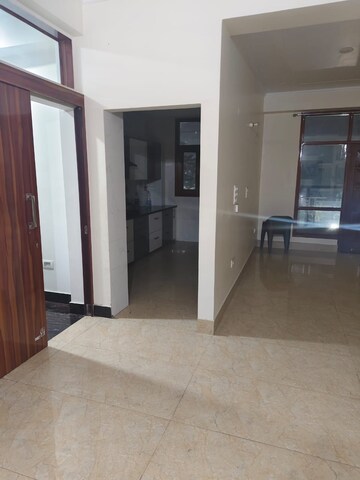 Room in 2 BHK Builder Floor at RWA Apartments, Sector 31 – for Rent